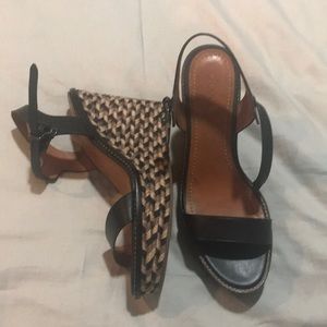 Size 10 platform coach sandals